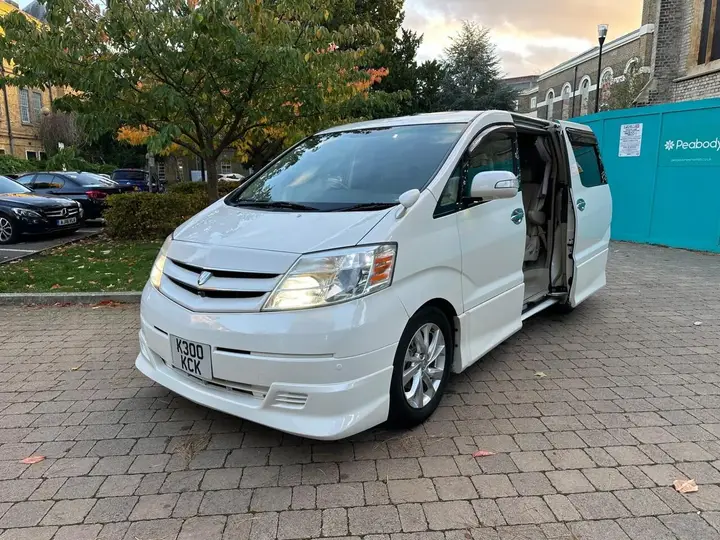 Toyota Alphard 2022 photo 4