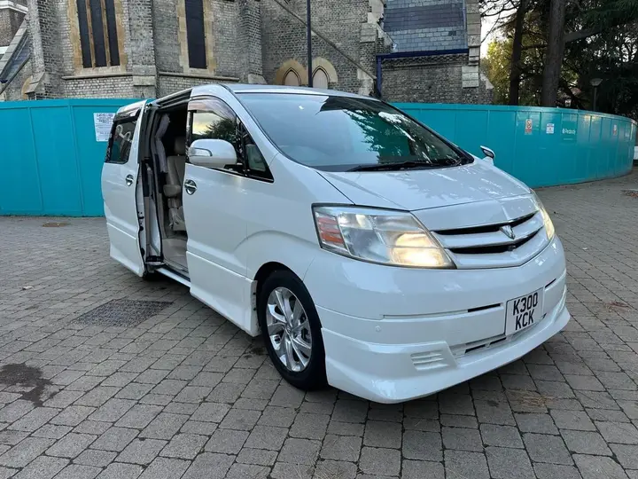 Toyota Alphard 2022 photo 5