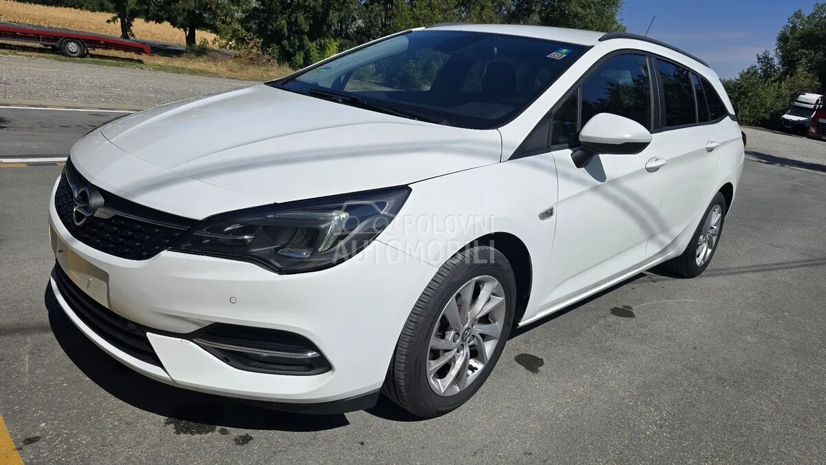 Opel Astra 2020 photo 2
