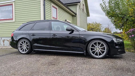 Audi A4 2015 photo 2