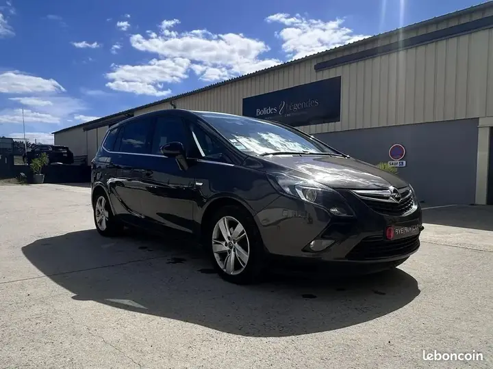 Opel Zafira 2015 photo 2