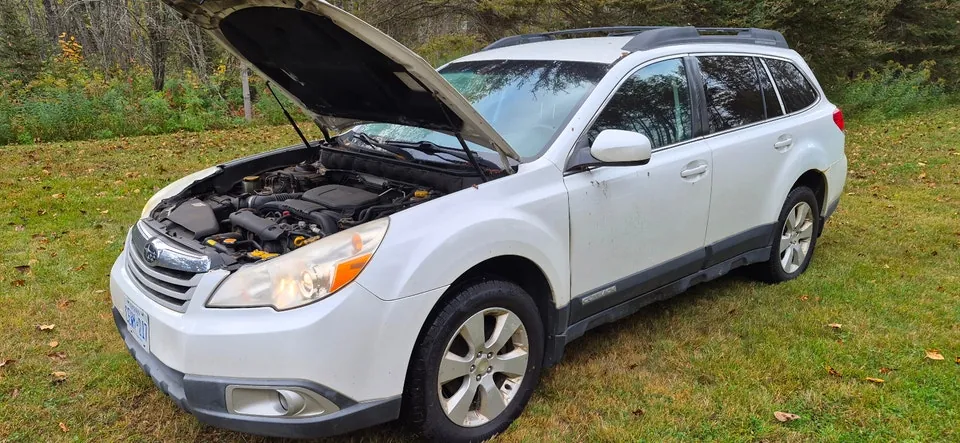 Subaru Outback 2010 photo 4