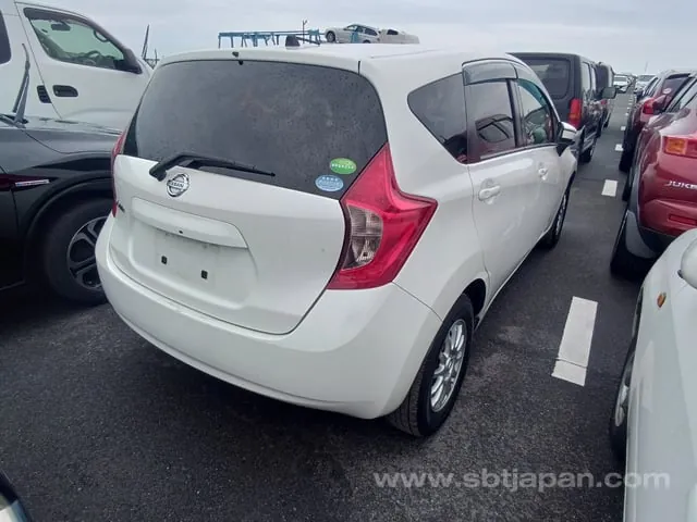 Nissan Note X 2015 photo 4