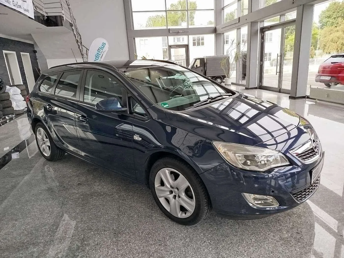 Opel Astra 2012 photo 3