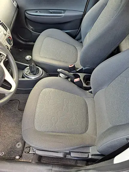 Hyundai I20 2011 photo 3