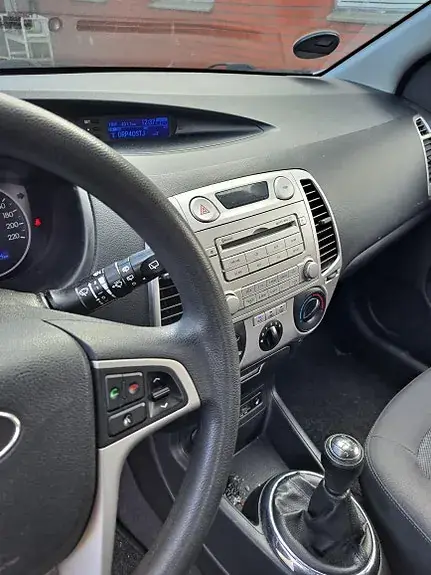 Hyundai I20 2011 photo 2