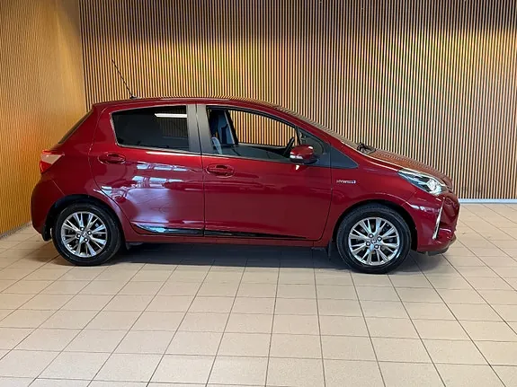 Toyota Yaris 2017 photo 3