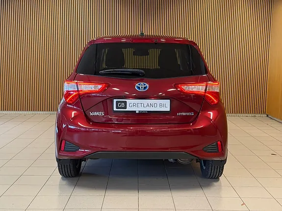 Toyota Yaris 2017 photo 5