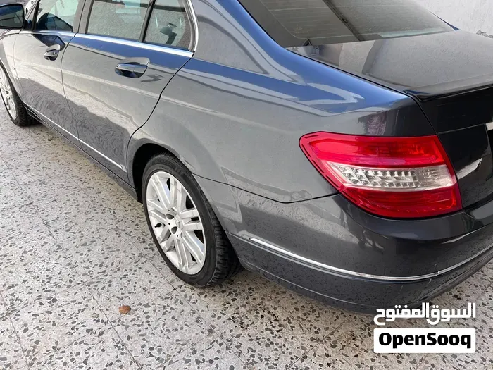 Mercedes-Benz C-Class 2008 photo 3