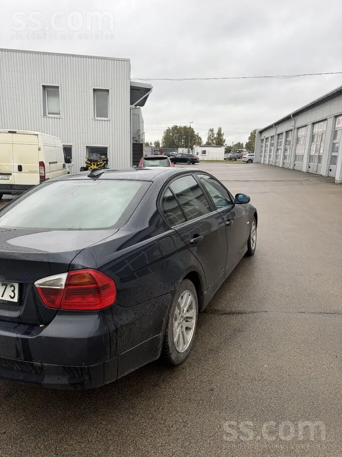 BMW 320 2005 photo 4