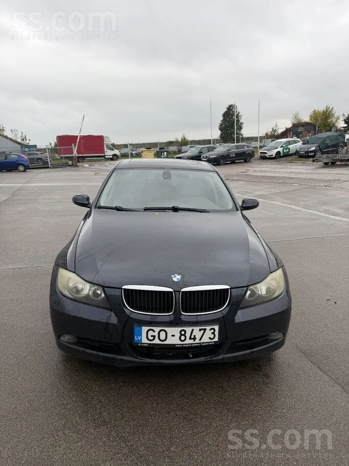 BMW 320 2005 photo 2