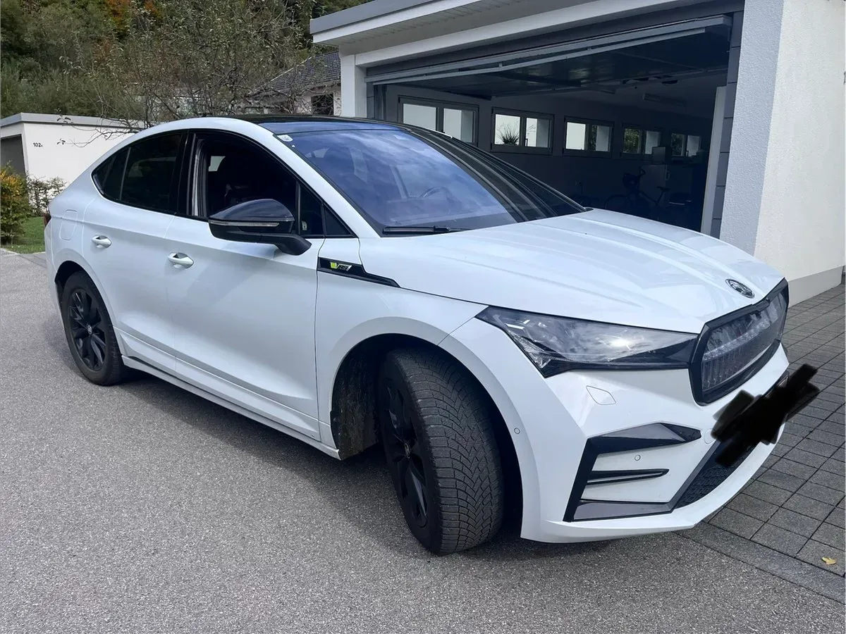 Skoda Enyaq 2023 photo 3