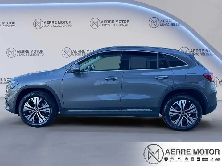 Mercedes-Benz Gla 2023 photo 4