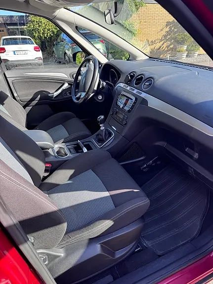 Ford S-Max 2013 photo 5