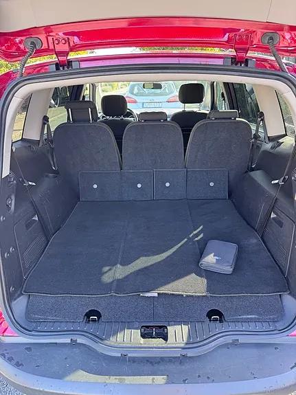 Ford S-Max 2013 photo 4