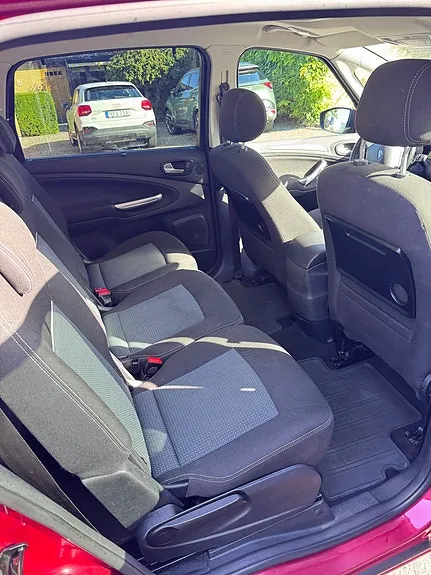 Ford S-Max 2013 photo 2