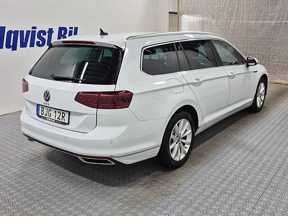 Volkswagen Passat 2023 photo 4