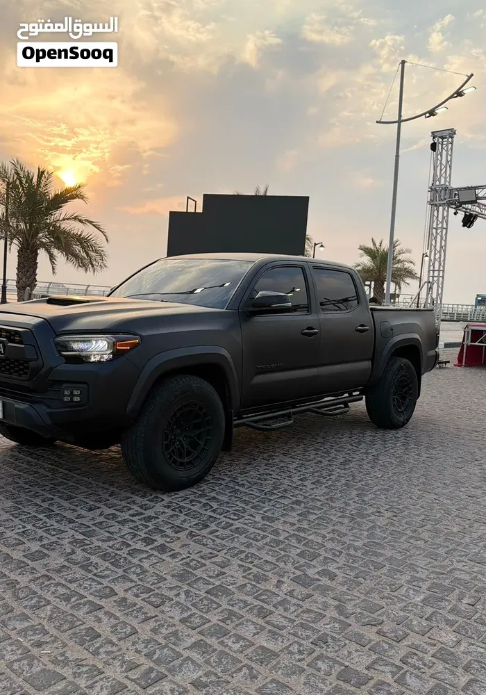 Toyota Tacoma 2023 photo 2