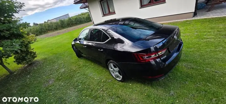 Skoda Superb 2016 photo 5