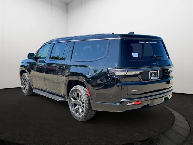 Jeep Grand Wagoneer 2026 photo 4