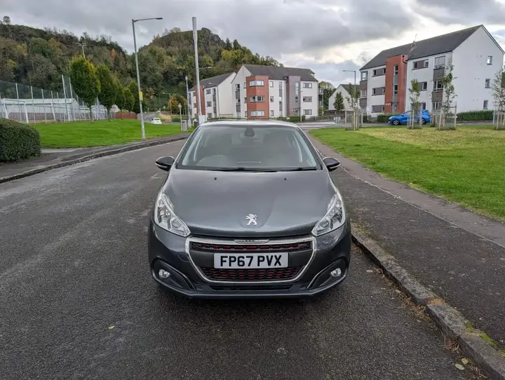 Peugeot 208 2017 photo 5