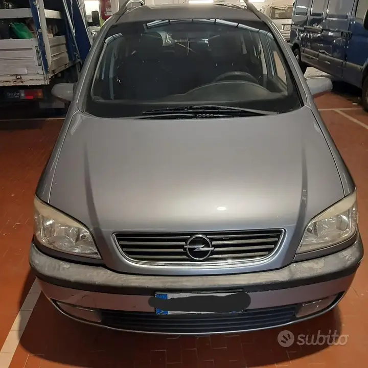 Opel Zafira 2004 photo 2