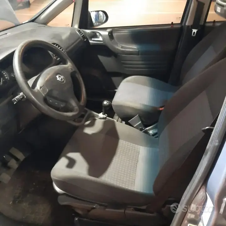 Opel Zafira 2004 photo 5