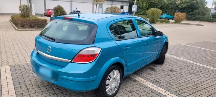 Opel Astra H