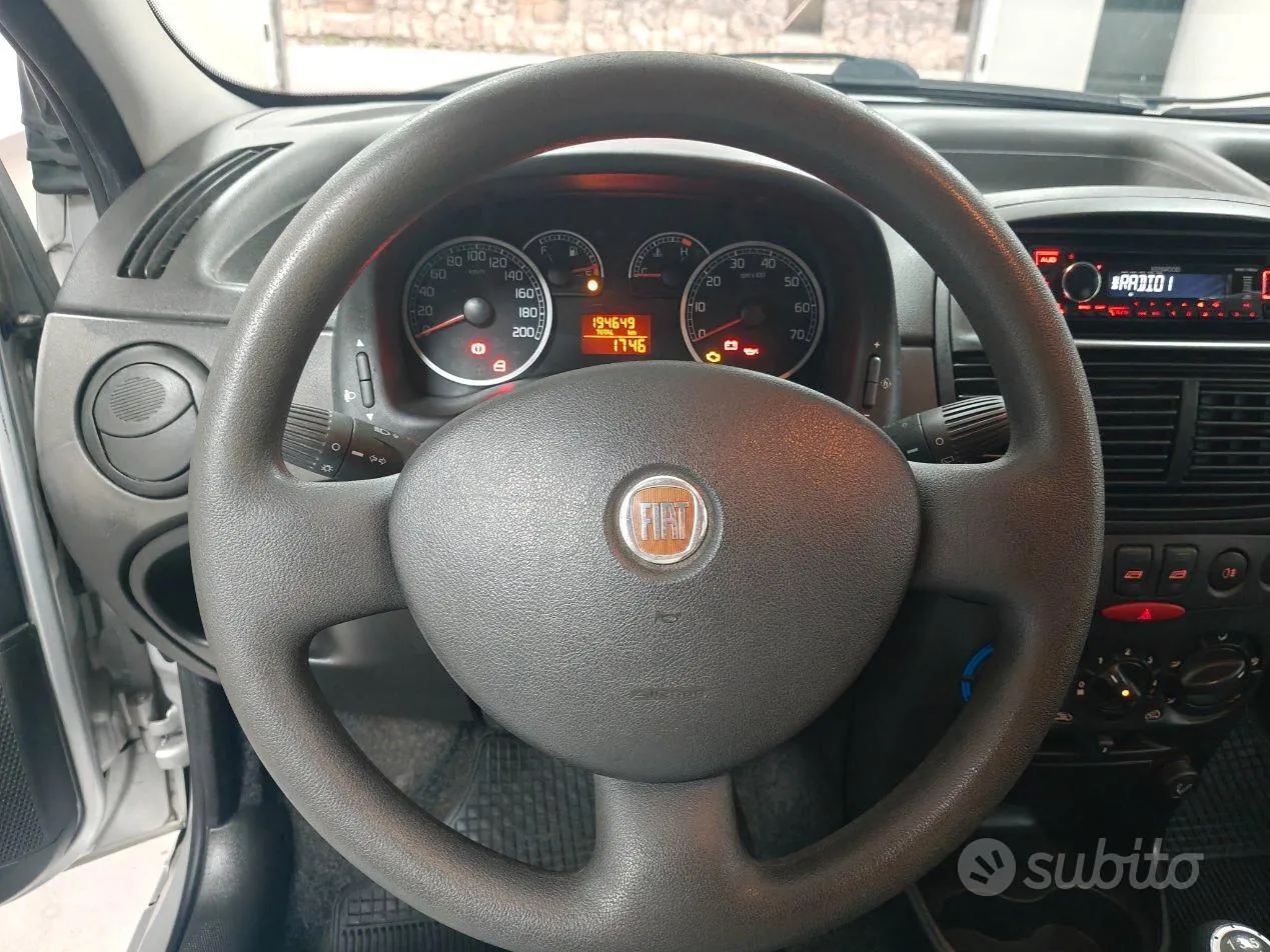 Fiat Punto 2009 photo 5