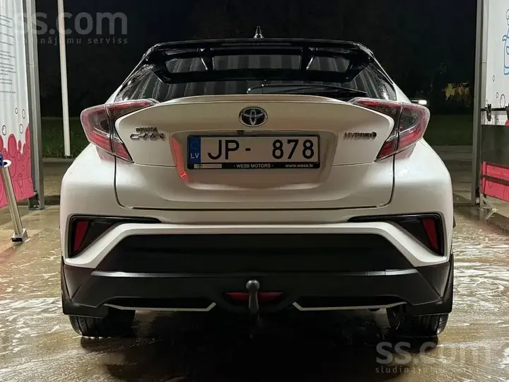 Toyota C-Hr 2017 photo 4
