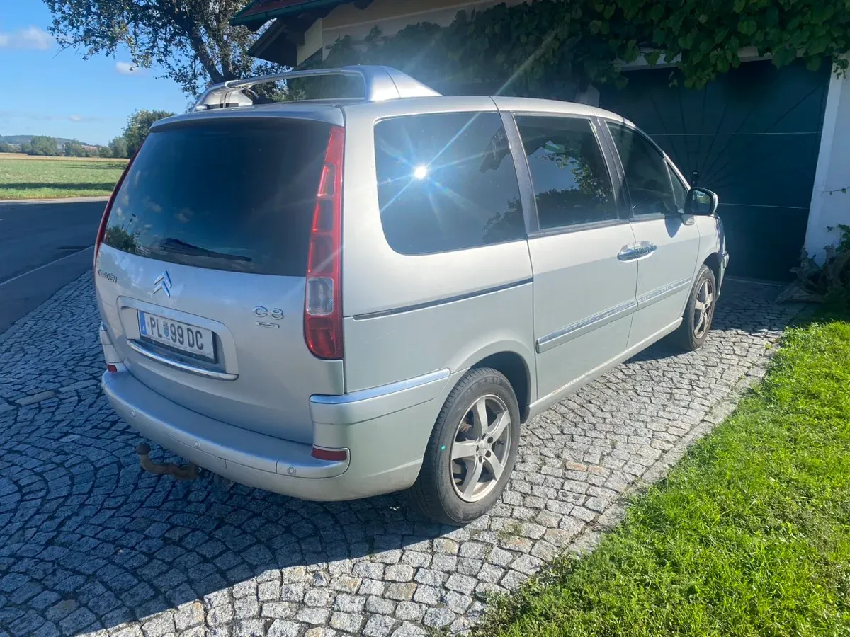 Citroen C8 2012 photo 3