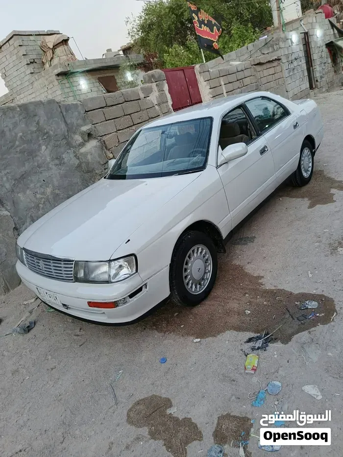 Toyota Crown 1993 photo 3