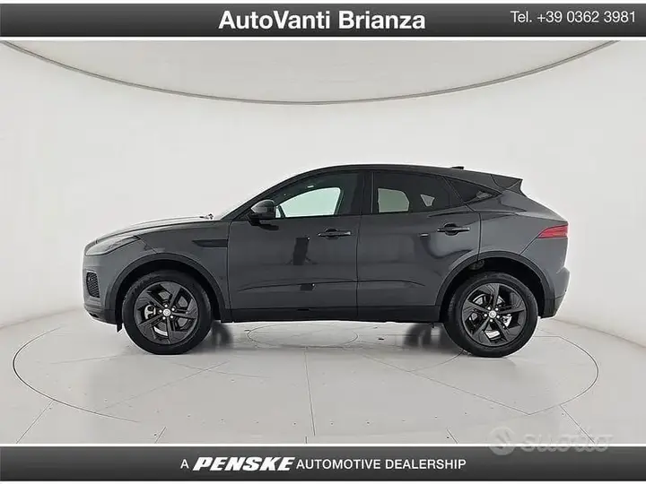 Jaguar E-Pace 2023 photo 2