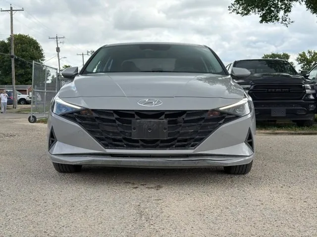 Hyundai Elantra 2023 photo 3