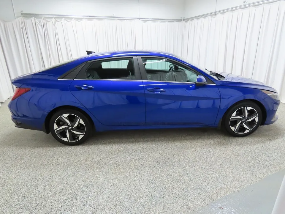 Hyundai Elantra 2023 photo 2