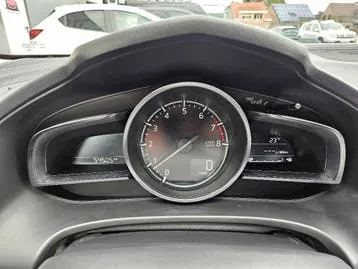 Mazda 3 2019 photo 2