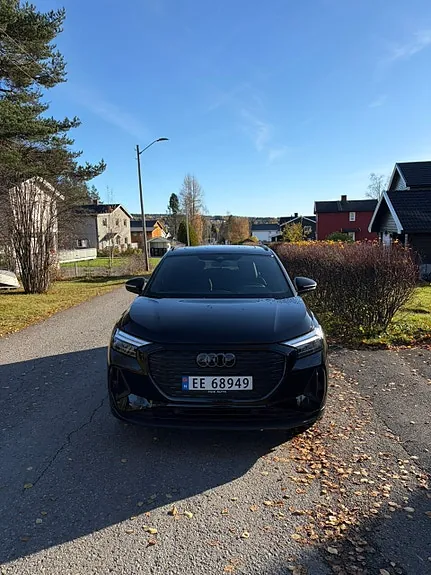 Audi Q4 E-Tron 2023 photo 3