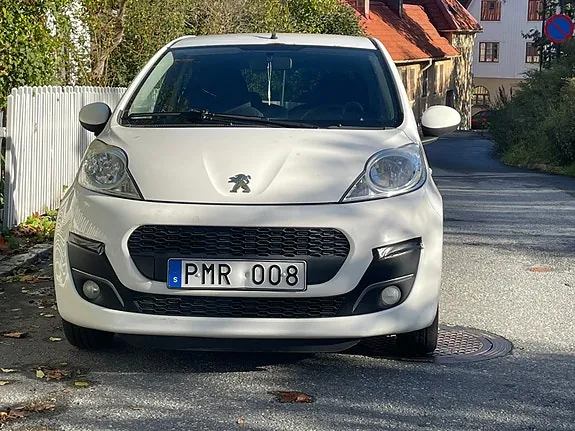 Peugeot 107 2013 photo 2