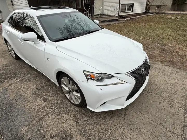 Lexus Is250 2014 photo 3
