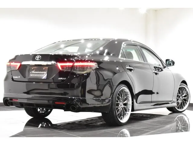 Toyota Mark X 2010 photo 3