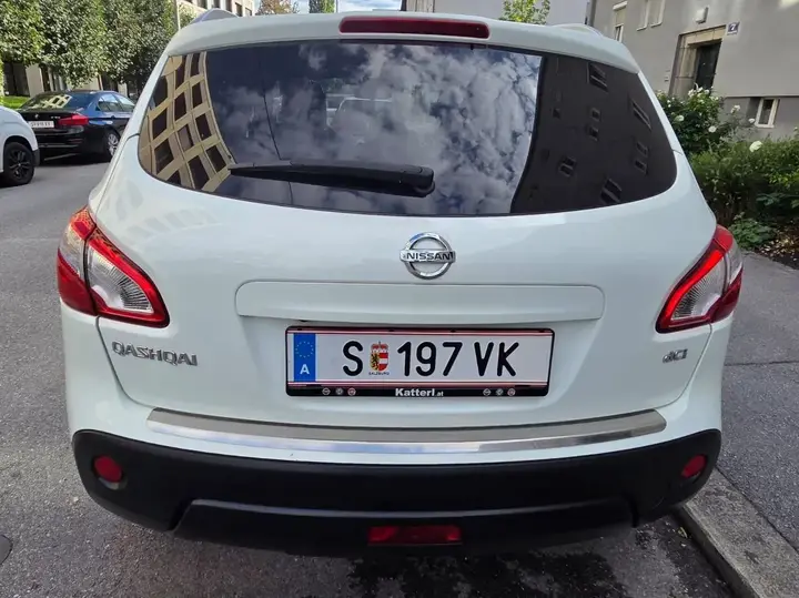 Nissan Qashqai 2013 photo 2