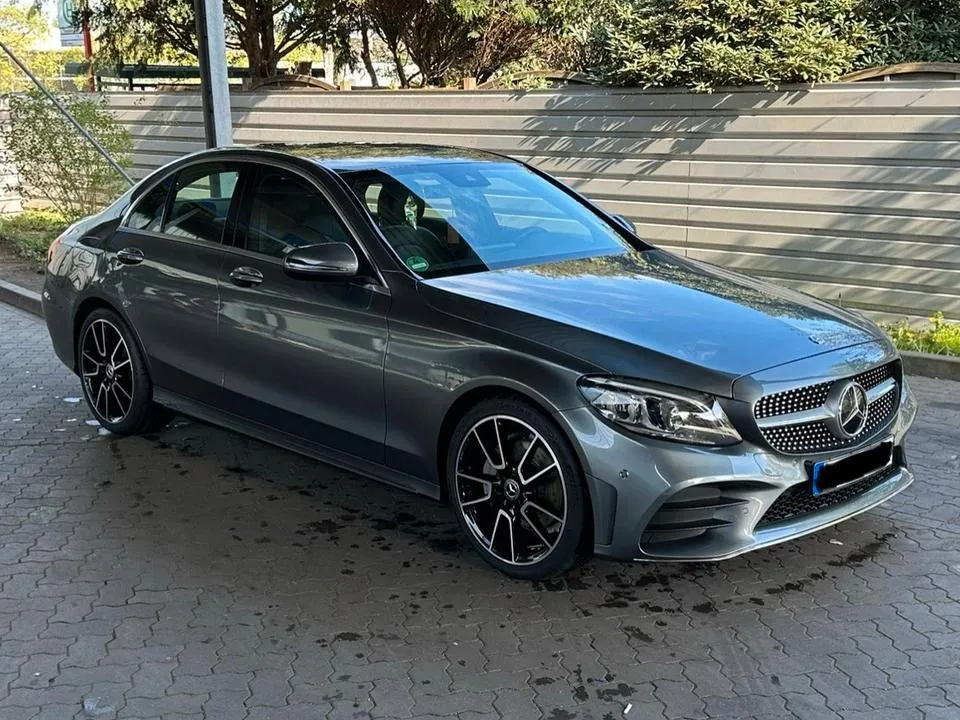 Mercedes-Benz C200
