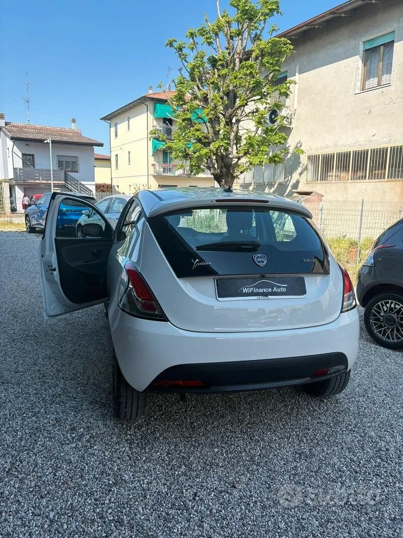 Lancia Ypsilon 2023 photo 3