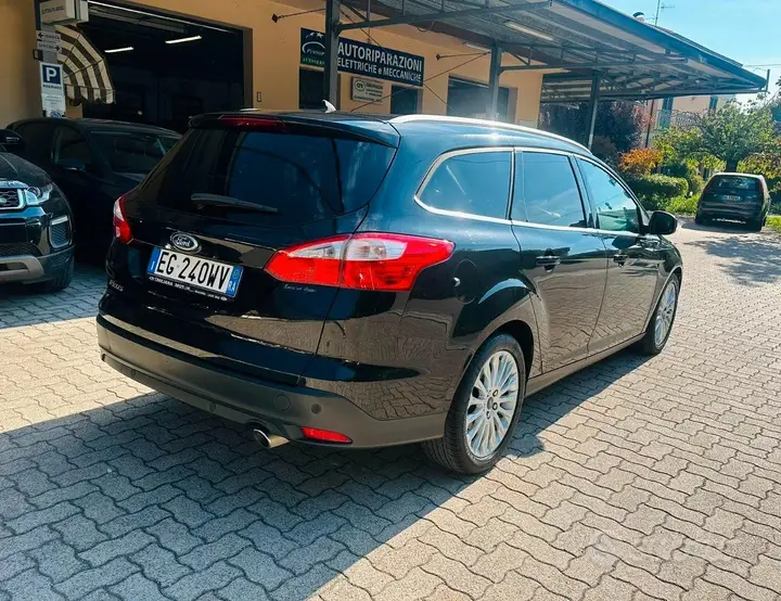 Ford Focus 2011 photo 4