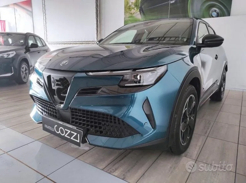 Alfa Romeo Junior 2025 photo 2