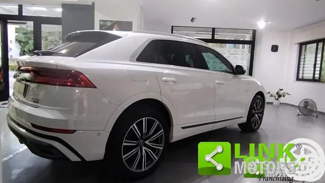 Audi Q8 2019 photo 5