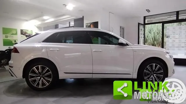 Audi Q8 2019 photo 4