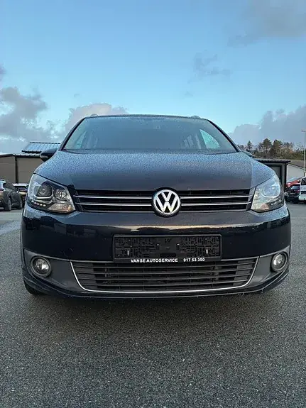 Volkswagen Touran 2014 photo 2