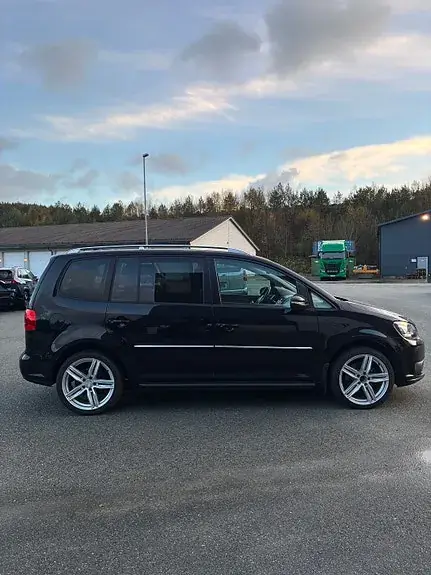 Volkswagen Touran 2014 photo 4