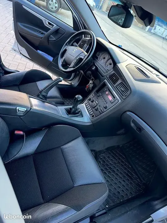 Volvo V70 2006 photo 2